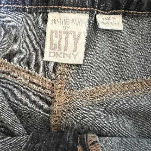 DKNY Y2K Low Rise Wide Leg Dark Wash Jeans Women’s Size 6 Vintage Retro Denim - Picture 3 of 6